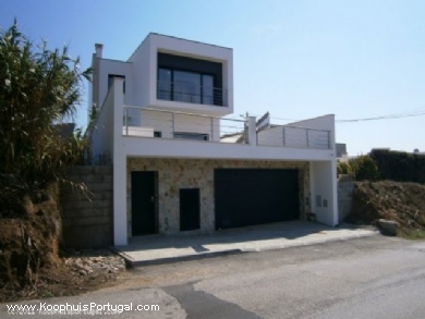 Nieuwbouw moderne villa nabij het strand