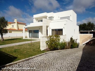 Moderne villa met 4 slaapkamers