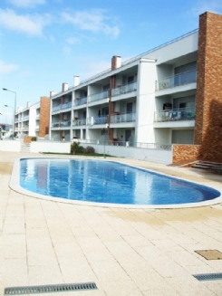 2 bedroom furnished apartment with pool
